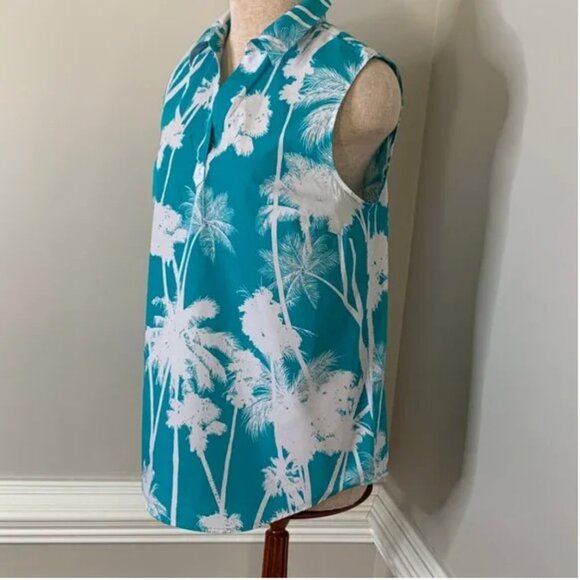 Chico's Sleeveless Aqua Palm Tree Print Wrinkle Resistant Popover Shirt - Picture 4 of 7